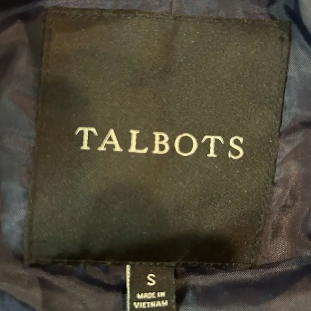 Talbots down filled puffer vest - Picture 3 of 5